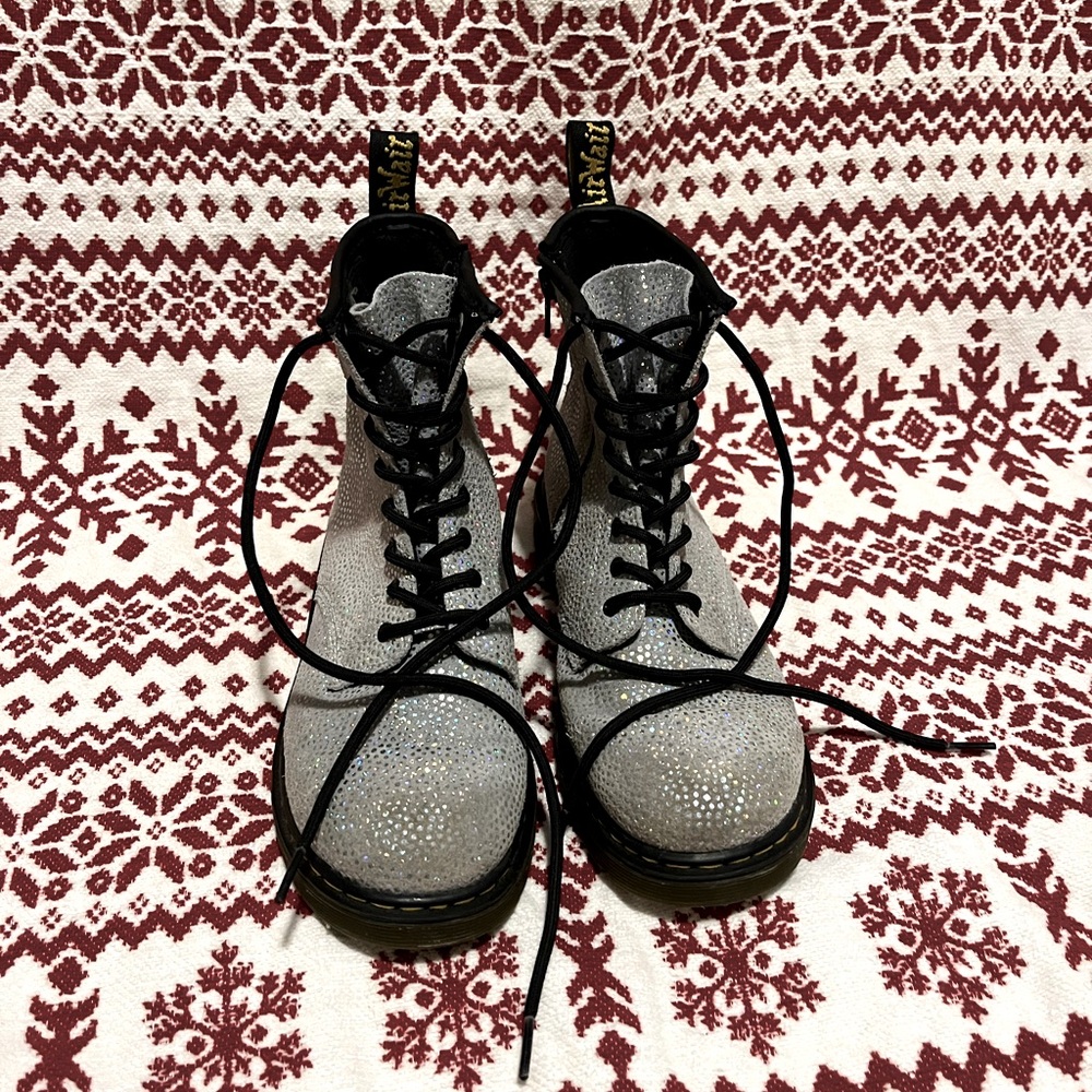 Dr. Martens Airway silver sparkly boots. Size 7. Used.